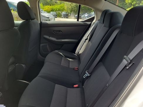Used 2024 Nissan Sentra SV FWD image 13
