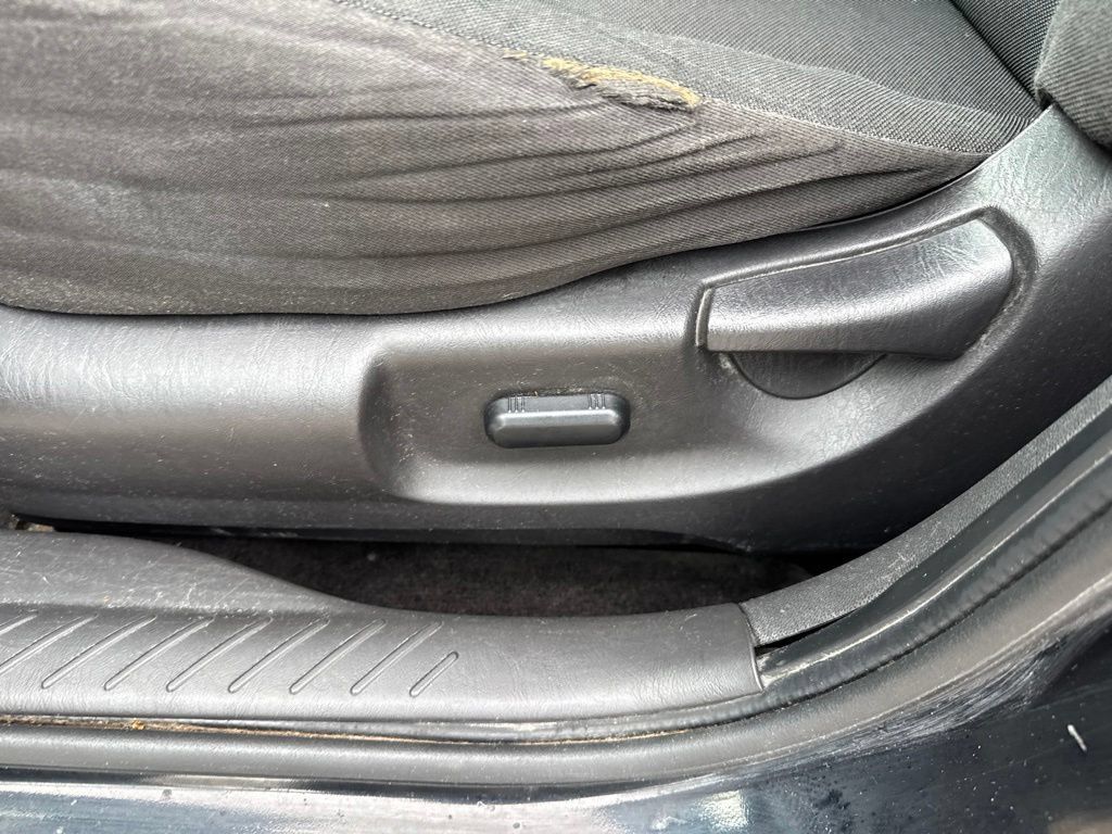 Used 2012 Ford Escape XLT FWD image 11