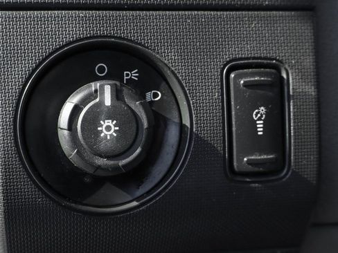 Used 2013 Ford F550 2WD Regular Cab Super Duty w/ Payload Upgrade Pkg image 27