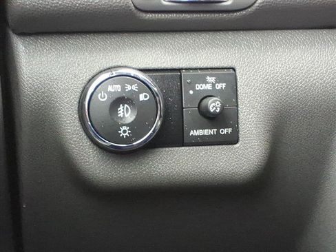 Used 2017 Chevrolet Traverse Premier image 16