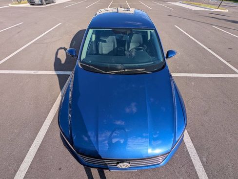 Used 2017 Volkswagen Passat 1.8T R-Line image 2