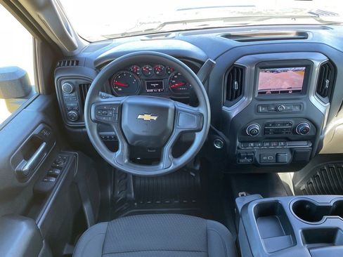 Used 2025 Chevrolet Silverado 3500 W/T image 12