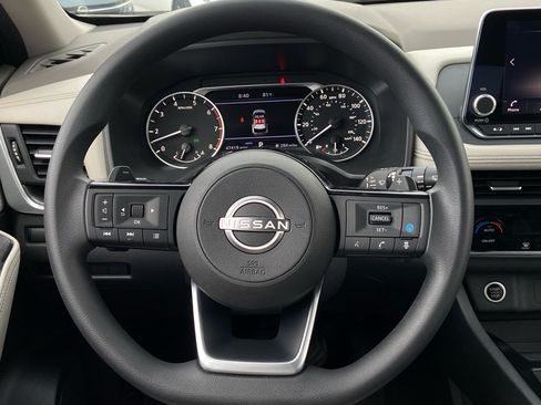 Used 2023 Nissan Rogue SV AWD/4WD image 15