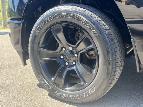 Used 2023 RAM 1500 Big Horn AWD/4WD image 30