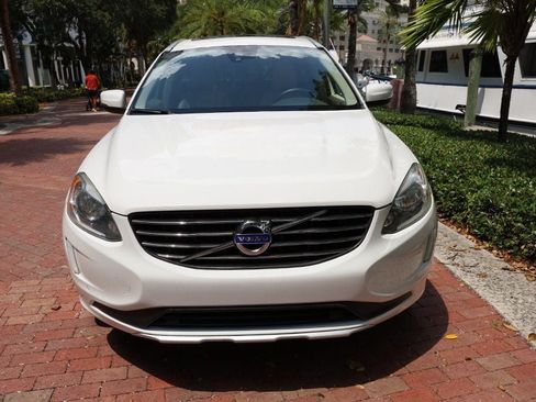 Used 2015 Volvo XC60 T6 w/ Proximity Package AWD/4WD image 20
