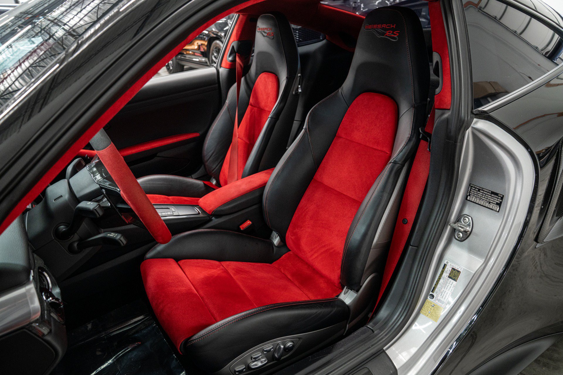 Used 2018 Porsche 911 GT2 RS RWD image 23
