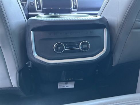 Used 2025 Ford Expedition Max Active AWD/4WD image 11