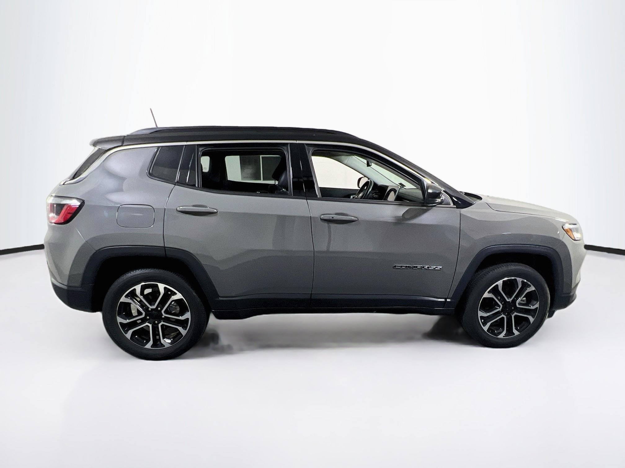 Used 2022 Jeep Compass Limited AWD/4WD image 4