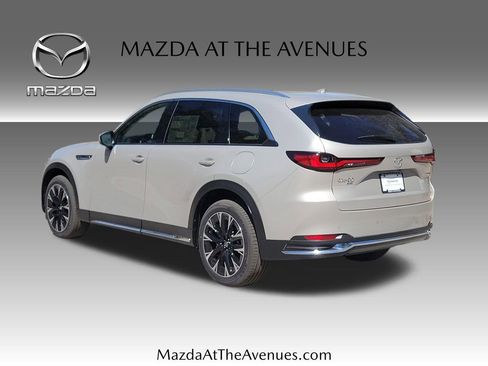New 2026 MAZDA CX-90 Plug-In Hybrid w/ Premium Plus image 5