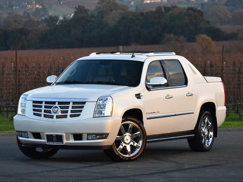 Used 2007 Cadillac Escalade EXT w/ Climate Package image 7