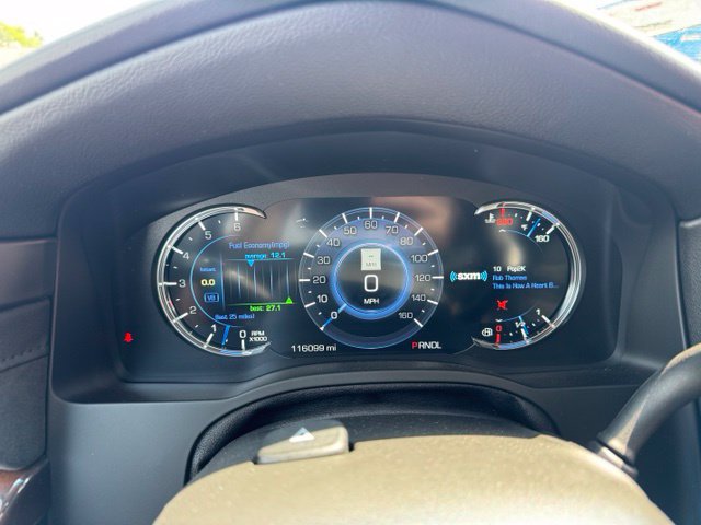 Used 2019 Cadillac Escalade ESV Premium Luxury AWD/4WD image 21