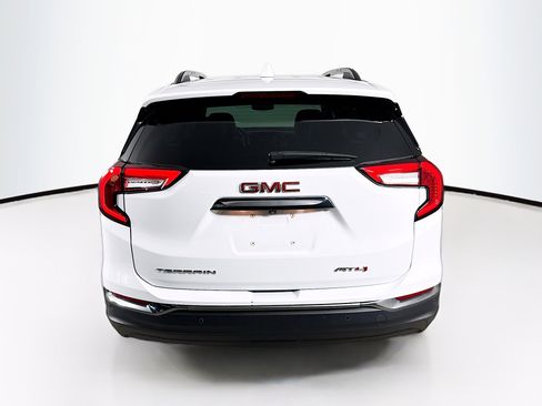 Used 2024 GMC Terrain AT4 image 30