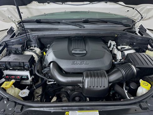 Used 2011 Jeep Grand Cherokee Laredo AWD/4WD image 34