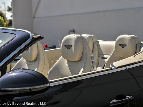 Used 2020 Bentley Continental GT image 9