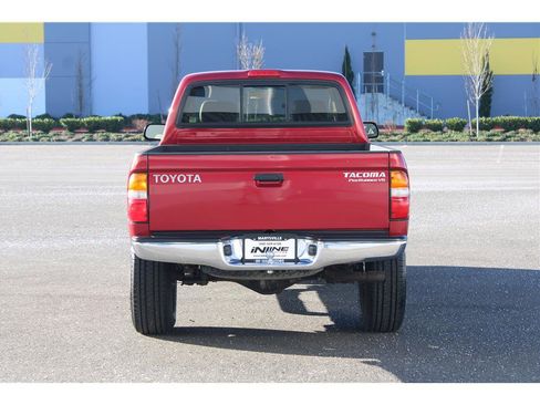 Used 2003 Toyota Tacoma PreRunner image 3