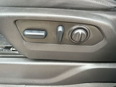 Used 2022 Chevrolet Silverado 1500 RST image 12