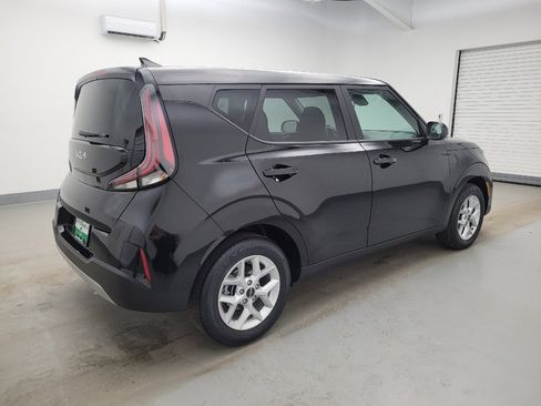 Used 2025 Kia Soul LX image 10
