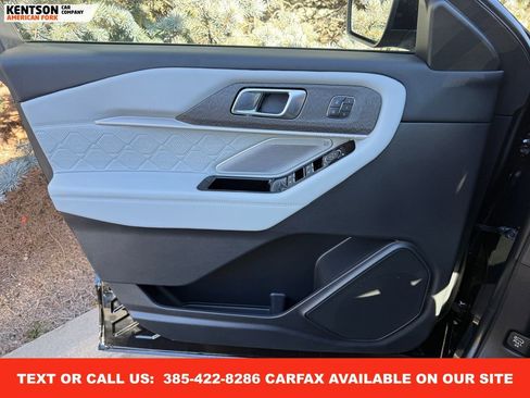 Used 2025 Ford Explorer Platinum w/ LUX Leather Package image 18