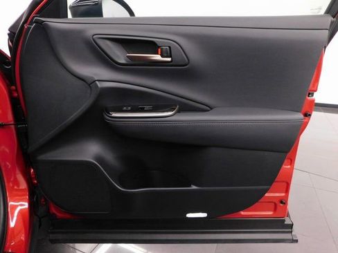 Used 2025 Toyota Crown Platinum image 28