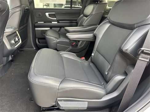 New 2025 Ford Expedition Platinum w/ Stealth Performance Package image 19