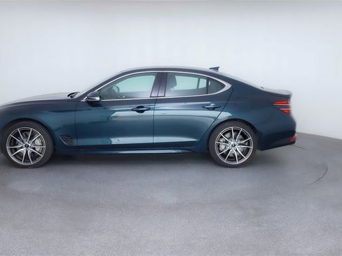 Used 2025 Genesis G70 2.5T image 2