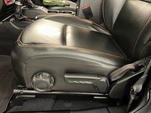 Used 2023 Jeep Gladiator Mojave w/ Cold Weather Group image 26