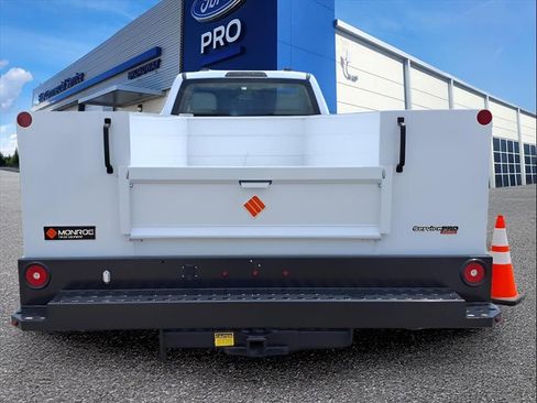 Used 2024 Ford F550 4x4 Regular Cab Super Duty image 26