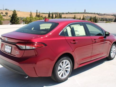 New 2026 Toyota Corolla XLE FWD image 3
