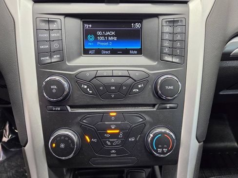 Used 2015 Ford Fusion SE FWD image 31