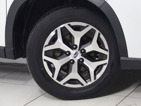 Used 2023 Subaru Forester Premium image 14