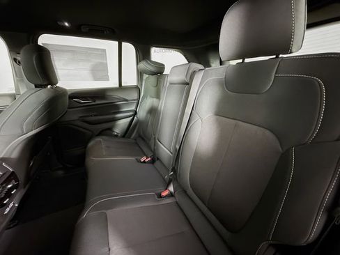 New 2025 Jeep Grand Cherokee Laredo X w/ Luxury Tech Group I AWD/4WD image 24
