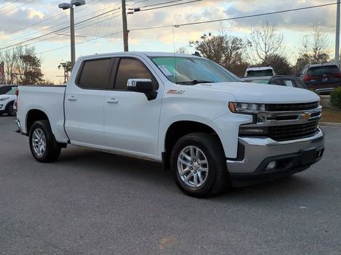 Used 2020 Chevrolet Silverado 1500 LT w/ All-Star Edition image 3
