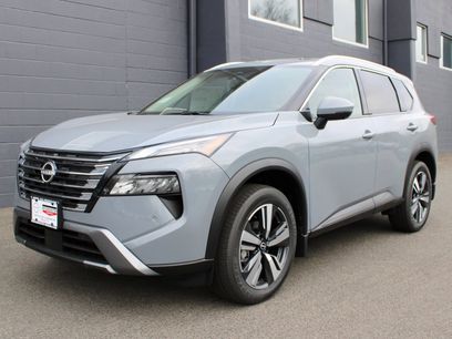 New 2025 Nissan Rogue SL w/ Tech Package