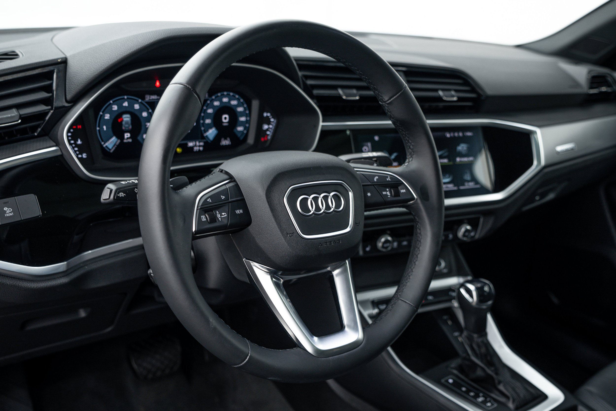 Certified 2023 Audi Q3 2.0T Premium AWD/4WD image 9