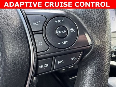 Certified 2018 Toyota Camry LE image 26