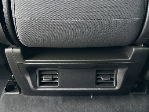 Used 2023 Chevrolet Silverado 1500 Custom image 25