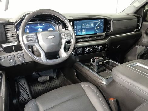 Certified 2022 Chevrolet Silverado 1500 LTZ AWD/4WD image 8