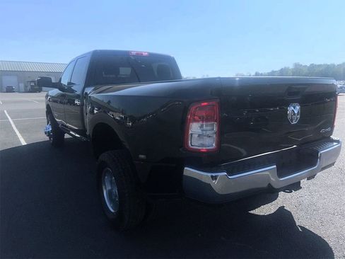 Used 2022 RAM 3500 Tradesman w/ Chrome Appearance Group image 3