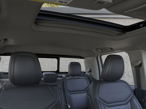 New 2026 Ford Maverick Lariat w/ Black Appearance Package image 12