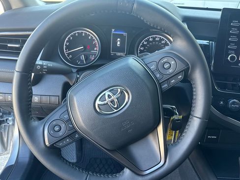 Used 2023 Toyota Camry SE image 23