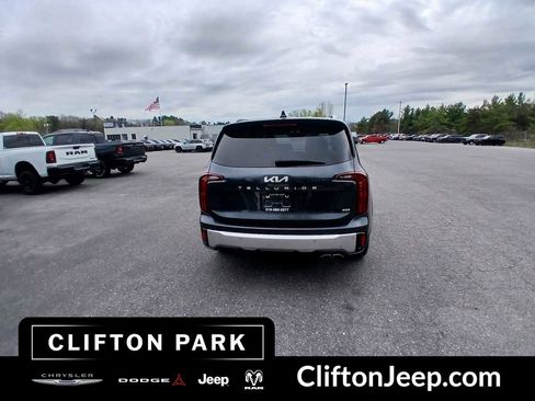 Used 2024 Kia Telluride S AWD/4WD image 5