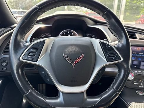 Used 2019 Chevrolet Corvette Stingray Coupe w/ 1LT RWD image 17