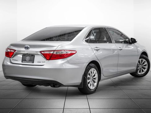 Used 2017 Toyota Camry LE FWD image 8