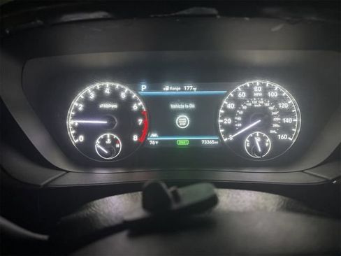 Used 2017 Genesis G90 3.3T Premium RWD image 3