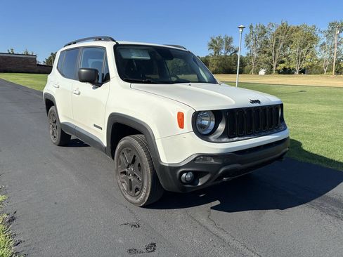 Used 2018 Jeep Renegade Sport w/ Power & Air Group AWD/4WD image 3
