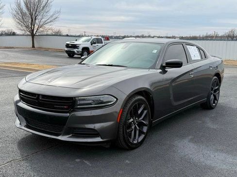 Used 2020 Dodge Charger SXT w/ Plus Group image 6