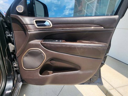 Used 2014 Jeep Grand Cherokee Summit AWD/4WD image 18