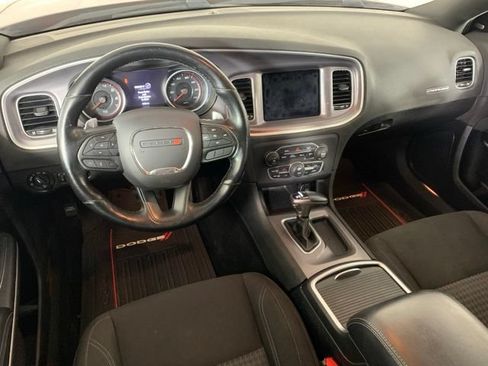Used 2019 Dodge Charger SXT w/ Cold Weather Package AWD/4WD image 16