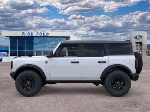 New 2026 Ford Bronco Badlands AWD/4WD image 3