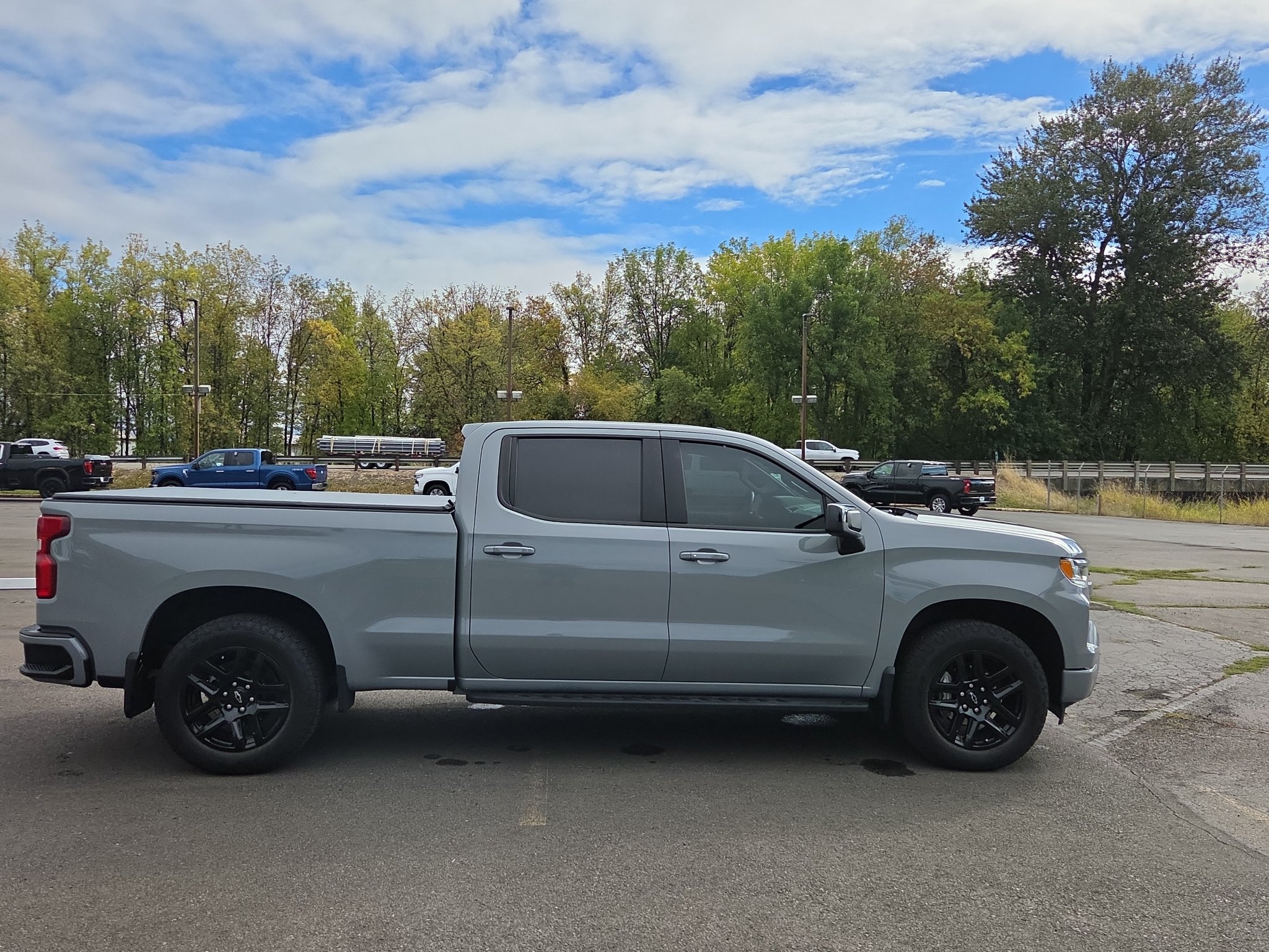 Used 2024 Chevrolet Silverado 1500 RST w/ Z71 Off-Road Package AWD/4WD image 12